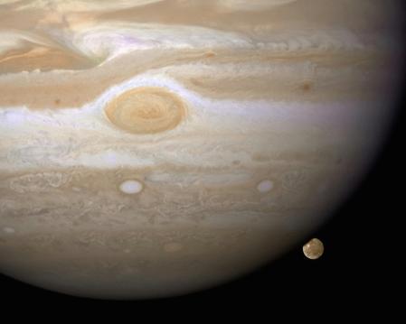 El planeta en formació podria ser semblant a Júpiter, però més gran