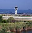 Imatge aèria de la torre de control i la tercera pista de l'aeroport del Prat el 9 de setembre de 2021. (Horitzontal)