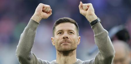 Cologne (Germany), 03/03/2024.- Leverkusen's head coach Xabi Alonso reacts after the German Bundesliga soccer match between 1. FC Cologne and Bayer 04 Leverkusen in Cologne, Germany, 03 March 2024. (Alemanya, Colònia) EFE/EPA/RONALD WITTEK CONDITIONS - ATTENTION: The DFL regulations prohibit any utilitzi of photographs as image sequences and/or quasi-video.