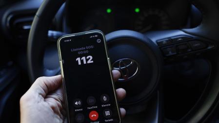 MADRID, 20/05/2025.- Una actualización de la red llevada a cabo este martes por Telefónica ha afectado "a servicios puntuales" en las líneas fijas de "algunas empresas", según la operadora, así como a los servicios de emergencia 112 de diversas comunidades autónomas, que ya funcionan con normalidad. EFE/Mariscal